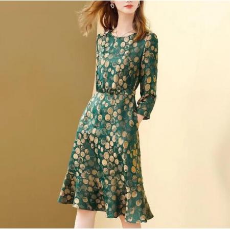 PS53597# 绿色法式波点连衣裙女气质显瘦新款秋季高腰长袖裙子 服装批发女装直播货源