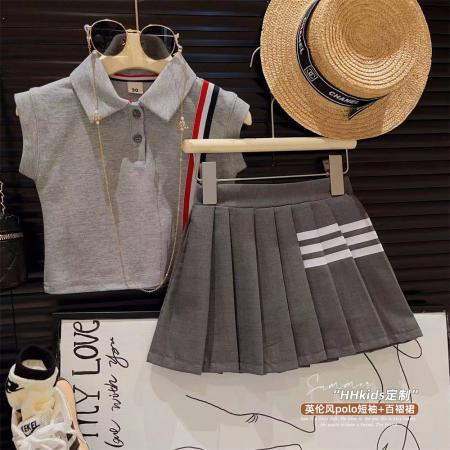 TR40612# 新品女童套装学院风Polo领条纹蝙蝠衫百褶短裙两件套夏装 童装批发童装货源