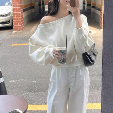 TR61621# INS小心机约会气质侧露肩设计感宽松卫衣上衣3色 服装批发女装货源服饰批发