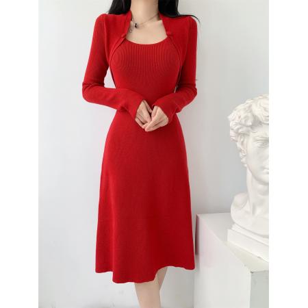 TR61978# 复古红纯色法式方领针织连衣裙女秋季新款修身打底裙