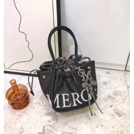 LN76238# 泰国设计师品牌 Merge联名款abina限定托特包miu系挂饰手提包