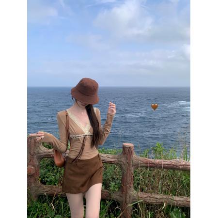 FA37317# 白水女奶皮蕾丝T蕾丝花边V领T恤女秋季韩系设计感收腰显瘦上衣 服裝批發女裝批發服飾貨源