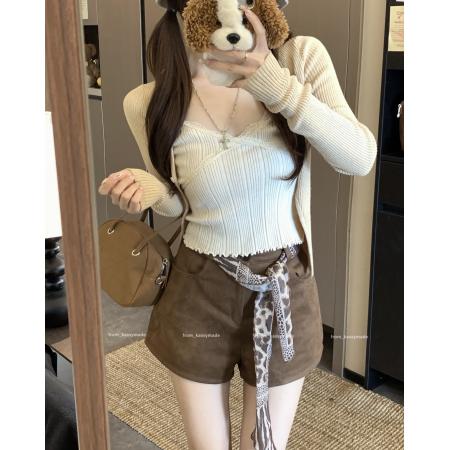 FA37320# 卡其色短裤辣妹直筒休闲裤女秋季小个子包臀a字热裤百搭裤子 服裝批發女裝批發服飾貨源
