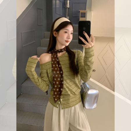 FA37327# 美式辣妹条纹斜肩长袖t恤女秋季新款纯欲露肩宽松小上衣 服裝批發女裝批發服飾貨源