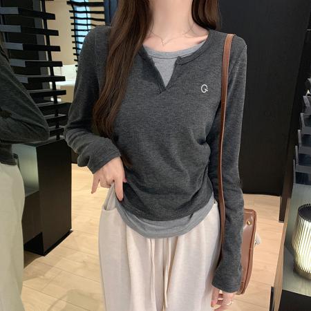 FA37334# 大码假两件拼接内搭长袖T恤女秋季新款设计感褶皱休闲别致潮 服裝批發女裝批發服飾貨源