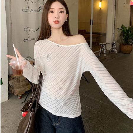 FA37374# 韩系白色斜肩长袖打底chic甜辣妹设计感露肩上衣 服裝批發女裝批發服飾貨源