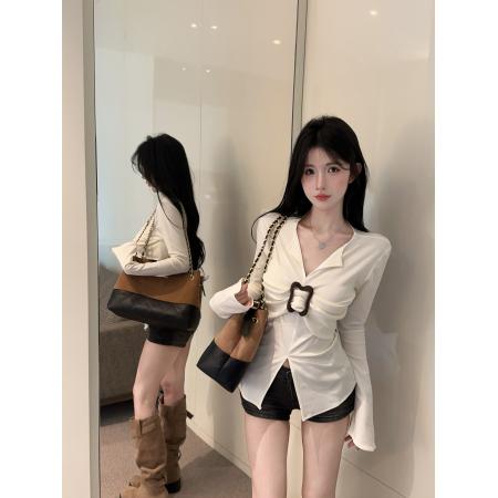 FA37394# 设计感开叉V领长袖T恤女早秋修身显瘦收腰喇叭袖针织上衣 服裝批發女裝批發服飾貨源