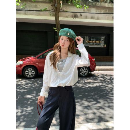 FA37413# 白色翻领长袖衬衫女早秋新款设计高级感宽松短款假两件上衣 服裝批發女裝批發服飾貨源