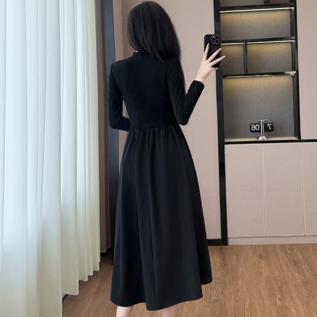 FA37536# 赫本风黑色连衣裙女春秋裙子假两件套长裙开春穿搭新款小黑裙长袖 服裝批發女裝批發服飾貨源