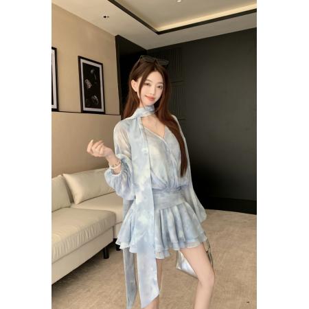 FA37548# V领碎花连衣裙女秋季新款法式复古短款百褶晕染长袖雪纺裙子 服裝批發女裝批發服飾貨源