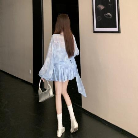 FA37548# V领碎花连衣裙女秋季新款法式复古短款百褶晕染长袖雪纺裙子 服裝批發女裝批發服飾貨源