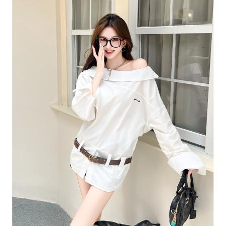 FA37594# 白色长袖衬衫女秋季新款设计感时尚气质宽松慵懒斜肩上衣 服裝批發女裝批發服飾貨源