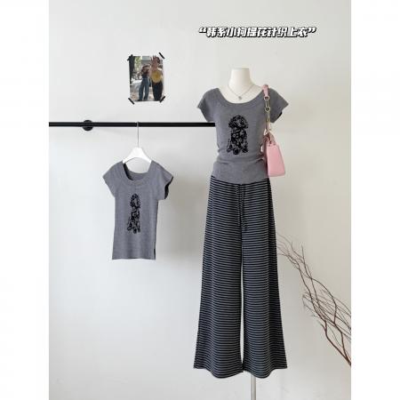 FA37652# iNSLiiSA复古美式斜肩针织灰色小狗短袖t恤女显瘦辣妹收腰短上衣 服裝批發女裝批發服飾貨源