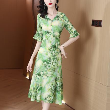 FA37721# 碎花连衣裙女夏季法式显瘦高端喇叭袖鱼尾裙荷叶边裙植物花卉V领 服裝批發女裝批發服飾貨源