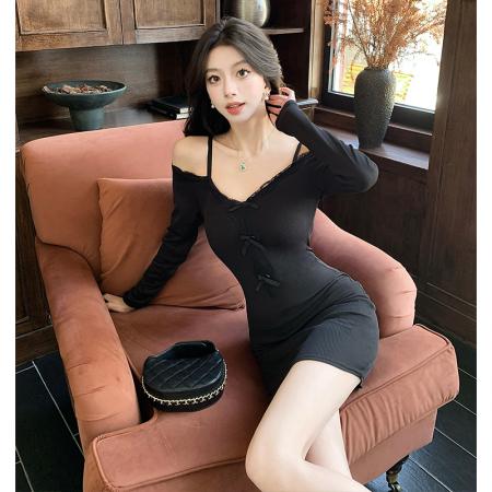 FA37770# 秋季新款纯欲性感蕾丝长袖连衣裙女小众设计感修身包臀短裙潮 服裝批發女裝批發服飾貨源