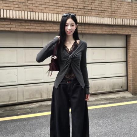 FA37901# 假两件蕾丝挂脖拼接长袖针织开衫早秋新款 服裝批發女裝批發服飾貨源