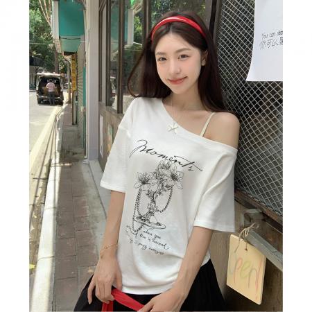FA37924# 美式复古斜肩短袖t恤女夏季设计感小众宽松露肩辣妹上衣 服裝批發女裝批發服飾貨源
