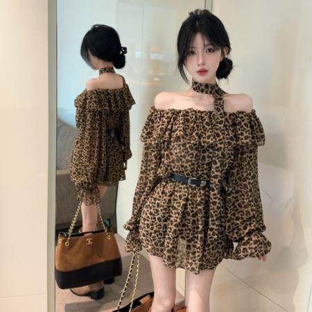 FA37939# 豹纹荷叶边一字肩衬衫女早秋飘带挂脖收腰上衣配皮带 服裝批發女裝批發服飾貨源