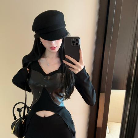 FA37944# 秋季新款女装性感辣妹小众设计感PU皮拼接长袖上衣 服裝批發女裝批發服飾貨源
