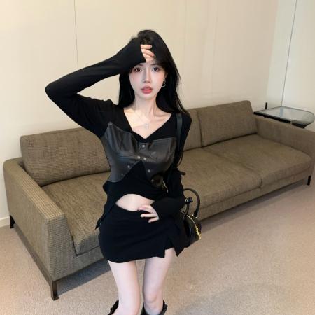 FA37944# 秋季新款女装性感辣妹小众设计感PU皮拼接长袖上衣 服裝批發女裝批發服飾貨源