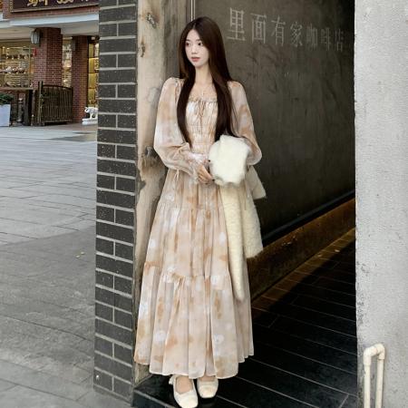 FA37974# 法式复古方领大码连衣裙秋季新款显瘦温柔风过膝碎花裙 服裝批發女裝批發服飾貨源