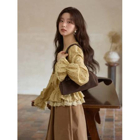 FA37978# 黄色波点亚麻小衫女早秋新款蕾丝花边V领通勤设计感上衣 服裝批發女裝批發服飾貨源