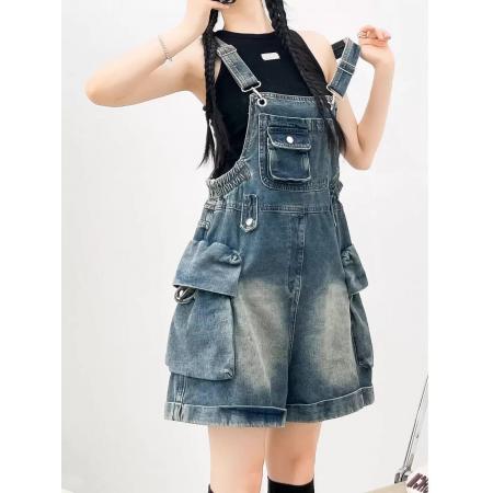 FA38198# 美式复古牛仔工装背带裤女时尚减龄设计感宽松显瘦阔腿连体短裤潮 服裝批發女裝批發服飾貨源