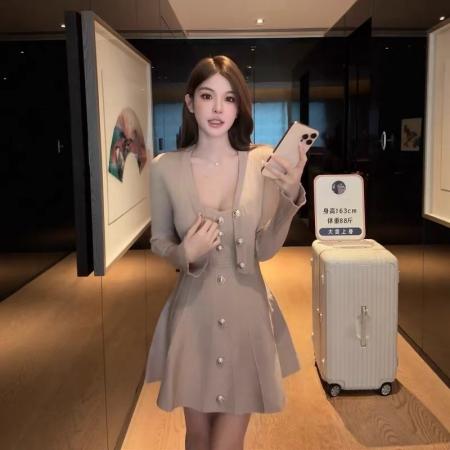 FA38297# 法式气质名媛抹胸连衣裙女早秋新款高级感显瘦短款开衫两件套套装 服裝批發女裝批發服飾貨源