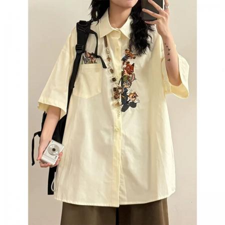 夏季日系休闲文艺少年感趣味卡通刺绣短袖衬衫上衣女潮 服裝批發女裝批發服飾貨源