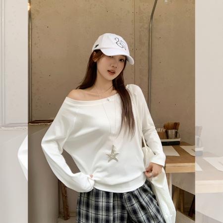 【莫代尔人棉】斜肩长袖t恤女秋新款纯欲风宽松显瘦露肩打底衫 服裝批發女裝批發服飾貨源