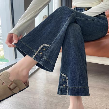 FA38642# 复古花边设计感微喇牛仔裤女秋冬新款小个子修身时髦喇叭裤子 服裝批發女裝批發服飾貨源
