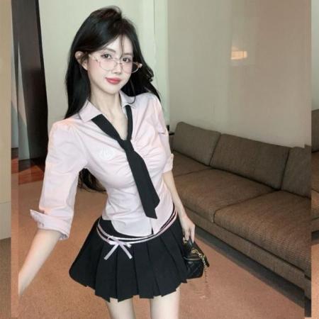 FA38726# 学院风穿搭套装蓝色刺绣polo领衬衫上衣女夏季百褶半身裙子两件套 服裝批發女裝批發服飾貨源