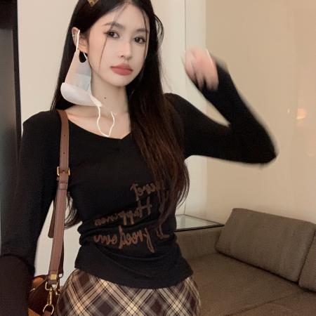 FA38750# 螺纹德绒，绣花毛巾绣v领长袖正肩T恤女秋冬季内搭修身打底衫 服裝批發女裝批發服飾貨源