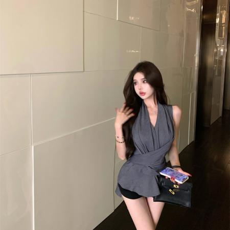 FA38806# 法式V领无袖打底衫女设计感小众修身收腰显瘦百搭上衣 服裝批發女裝批發服飾貨源