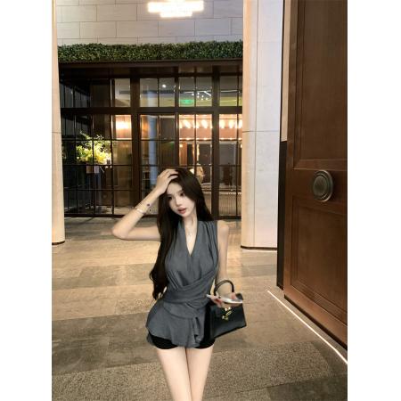 FA38806# 法式V领无袖打底衫女设计感小众修身收腰显瘦百搭上衣 服裝批發女裝批發服飾貨源