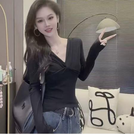 FA38896# 设计感交叉扭结长袖T恤女秋季新款时尚修身显瘦打底衫短上衣 服裝批發女裝批發服飾貨源