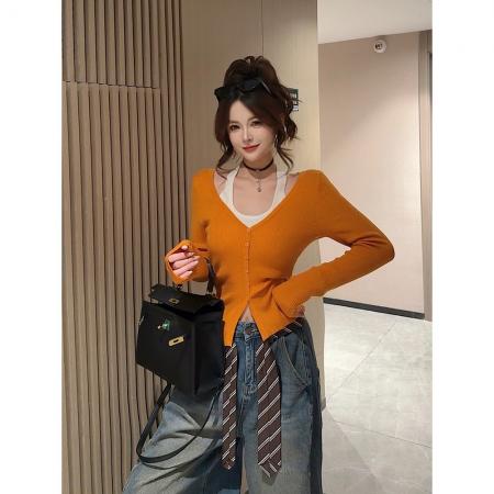 早秋新品时尚设计感假两件挂脖针织上衣女 服裝批發女裝批發服飾貨源