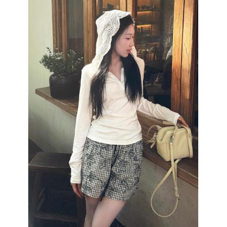 白色V领连帽长袖T恤女款纯欲辣妹修身防晒上衣 服裝批發女裝批發服飾貨源