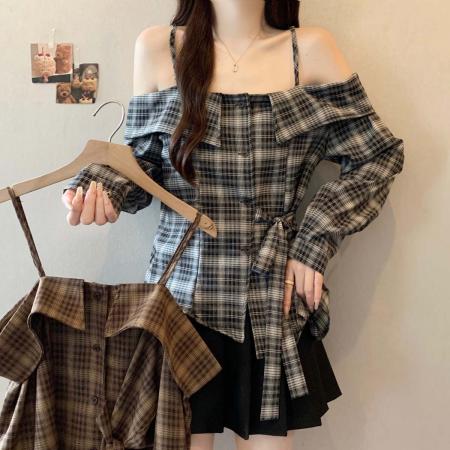 FA39033# 早秋新款一字领漏肩设计格子衬衫女大码百搭显瘦单上衣 服裝批發女裝批發服飾貨源