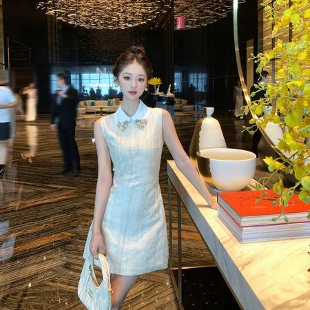 FA39114# 法式重工千金风气质连衣裙女新款无袖珠扣收腰显瘦设计短裙女 服裝批發女裝批發服飾貨源