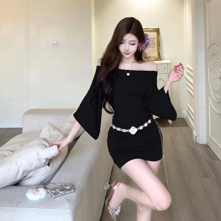 FA39334# 法式小众斜领喇叭袖连衣裙女秋季新款设计感修身显瘦褶皱短裙  服裝批發女裝批發服飾貨源