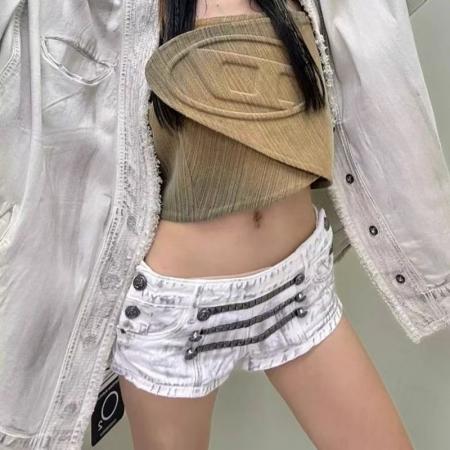 YF5842# 图片色性感小辣椒低腰侧排扣链条设计重工装饰超短牛仔短裤