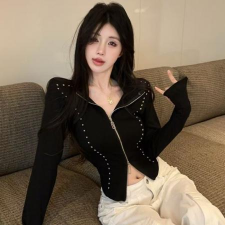 YF5846# 秋冬时尚弧边铆钉重工设计长袖拉链翻领短款上衣