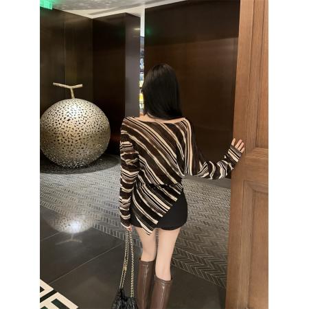 FA39438# 新款小众不规则撞色条纹斜领露肩长袖T恤女配腰带 服裝批發女裝批發服飾貨源
