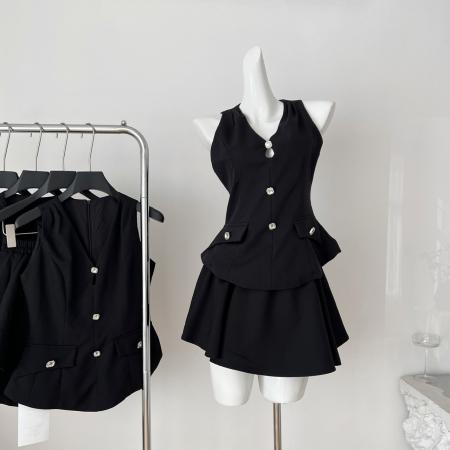 FA39551# 早秋修身显瘦气质千金风名媛纯欲辣妹V领无袖上衣+半身短裙套装女 服裝批發女裝批發服飾貨源