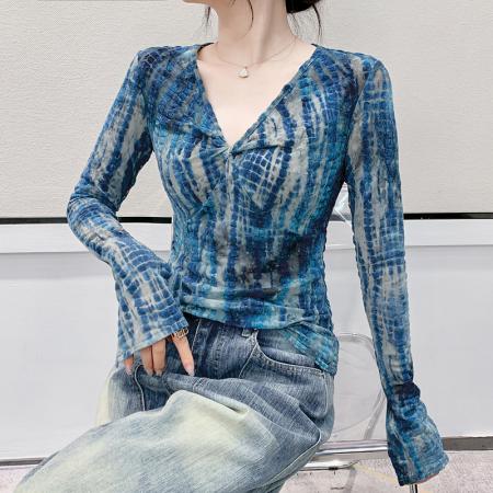 FA40040# 秋冬长袖V领网纱植绒长袖t恤女时尚扎染皱褶开叉上衣潮 服裝批發女裝批發服飾貨源