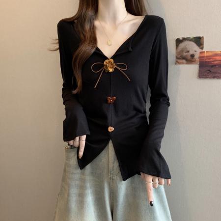 FA40054# 新款大码女装秋款设计感百搭显瘦v领T恤小众别致上衣 服裝批發女裝批發服飾貨源