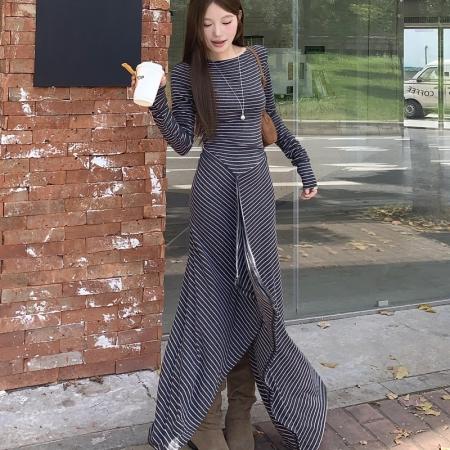 FA40074# 不规则设计感条纹连衣裙秋季修身慵懒感显瘦长裙子 服裝批發女裝批發服飾貨源
