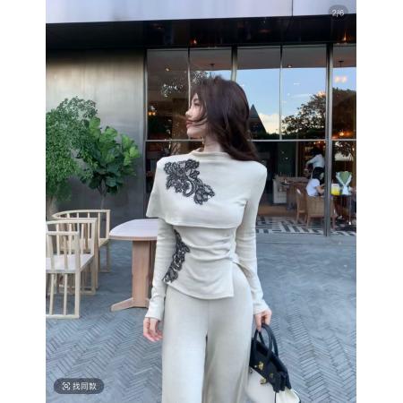 FA40403# 木子李的李墨杏疏影高级感杏色刺绣套装女秋季显瘦阔腿裤两件套 服裝批發女裝批發服飾貨源