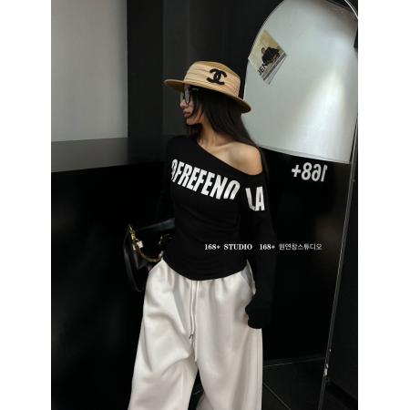 FA40414# 韩国东大门秋季新款一字肩修身显瘦打底衫女秋冬洋气时尚长袖t恤 服裝批發女裝批發服飾貨源